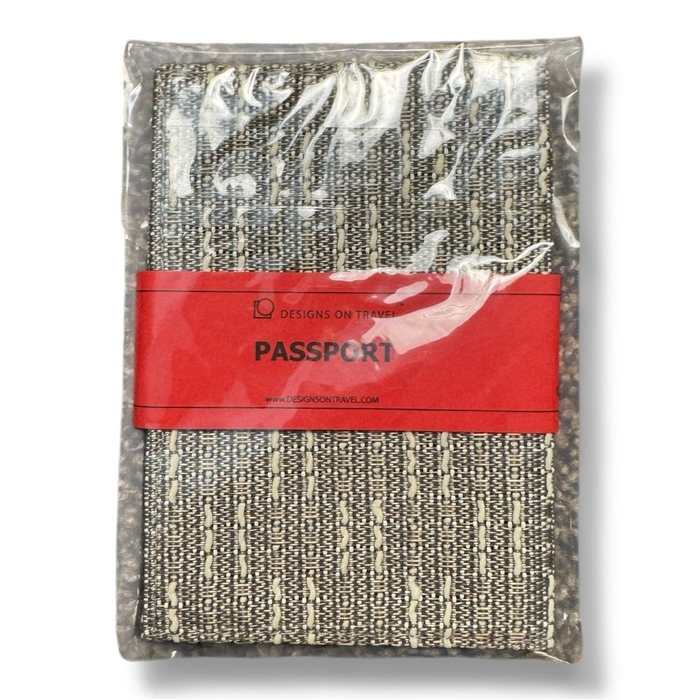 NWT Designs on Travel by Alan Stuart Passport Holder